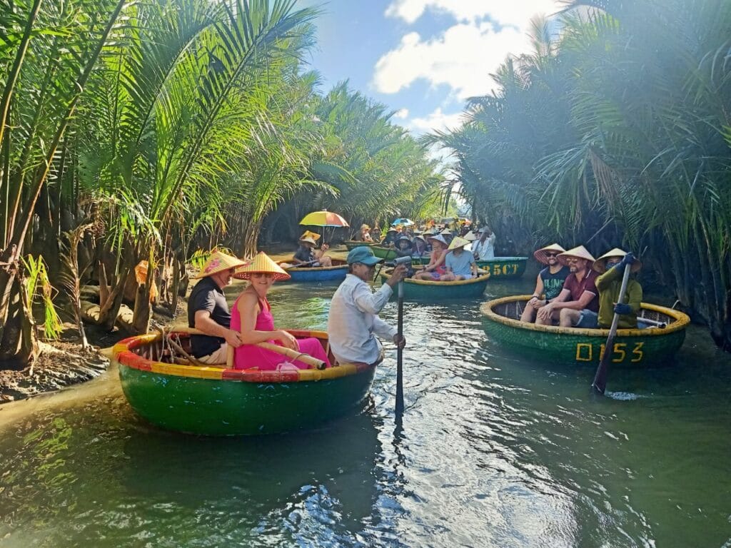 Experience the classic basket boat