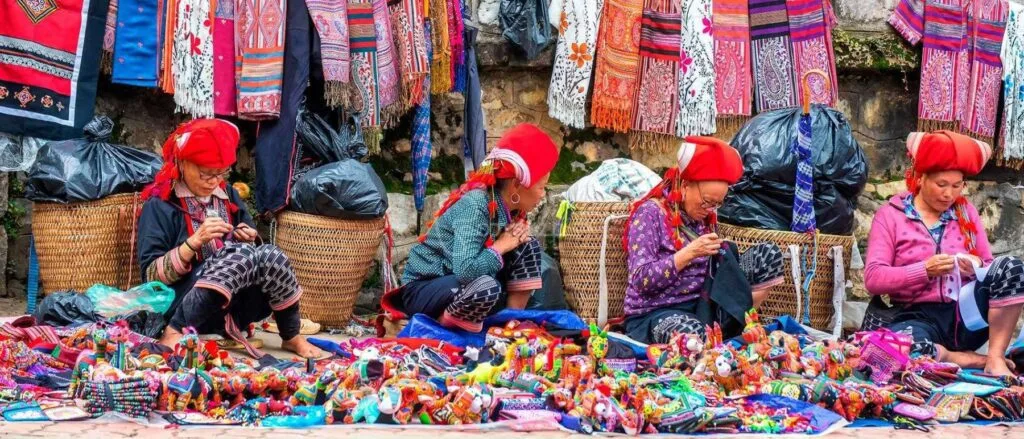 crowded market in Sapa