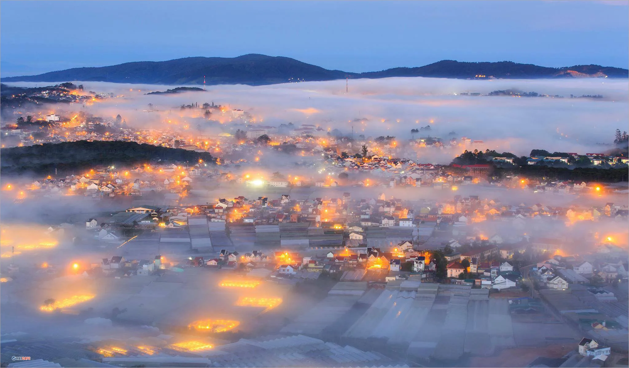 Da Lat foggy city