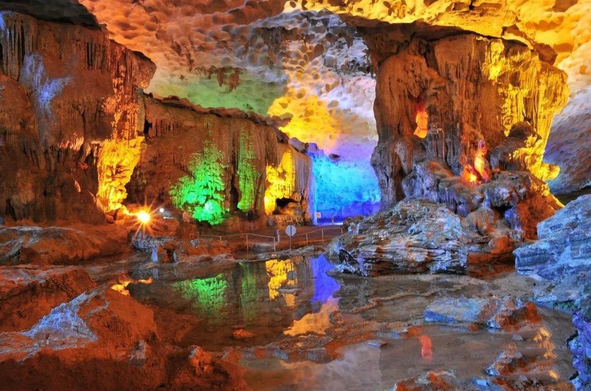 Tam Cung Ha Long Cave
