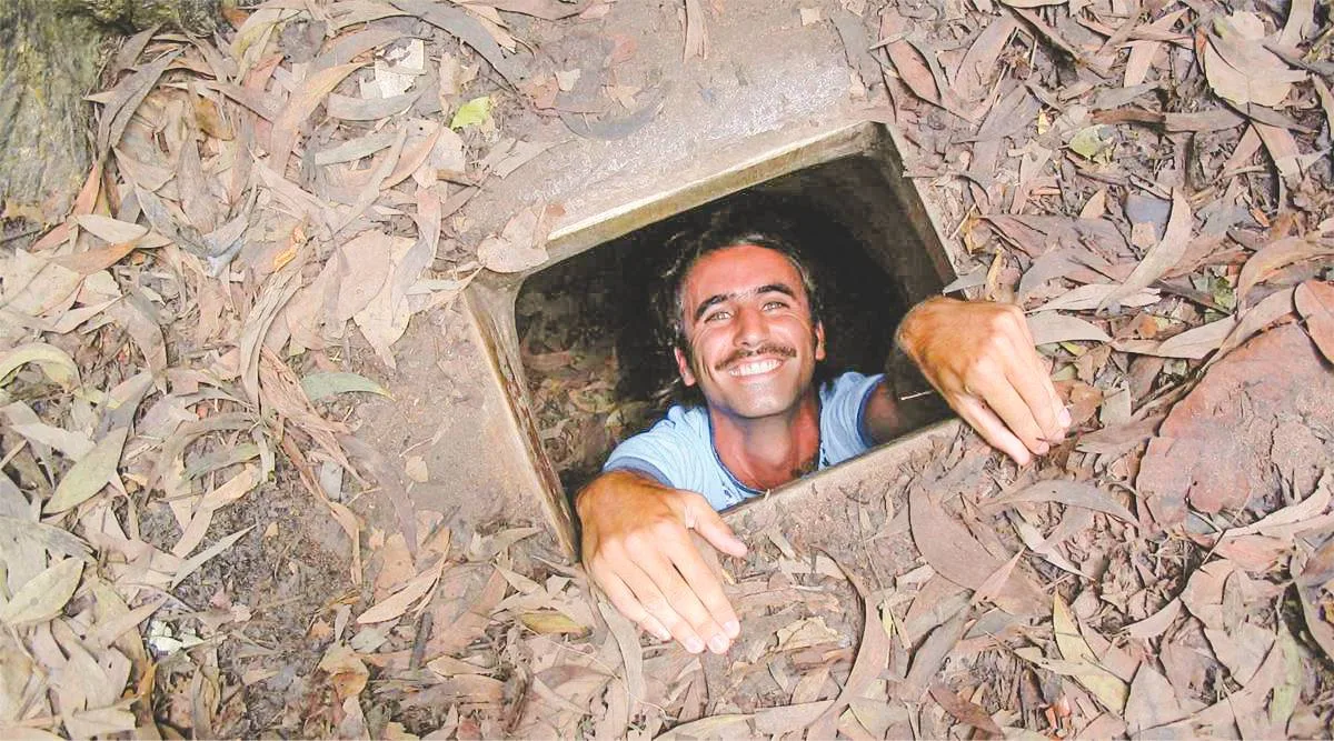 Cu chi tunnels tour man