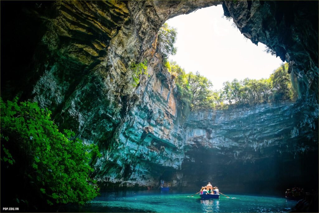 Phong Nha Ke Bang Cave