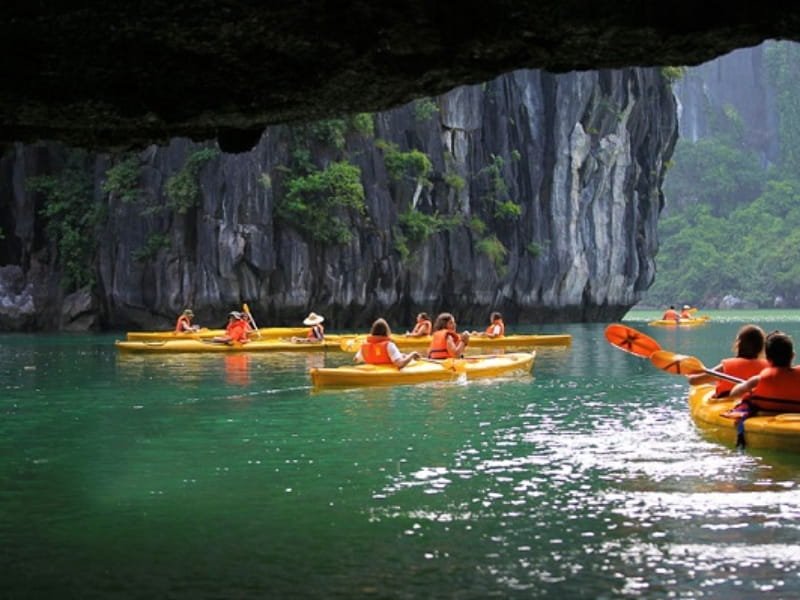 Halong Bay Kayaking: An Adventure for Nature Enthusiasts