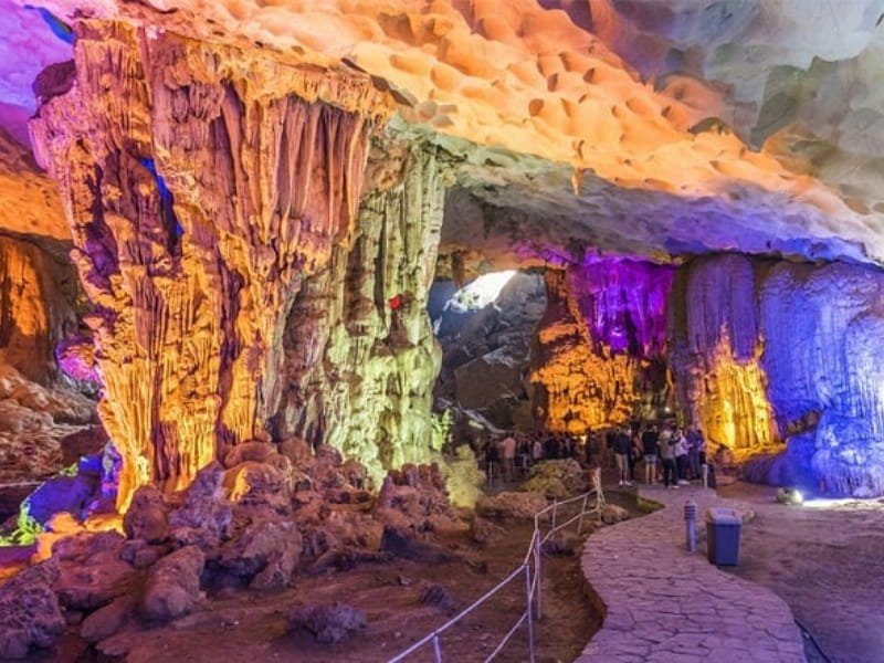 Thien Cung Cave: A Majestic Grotto in Halong Bay