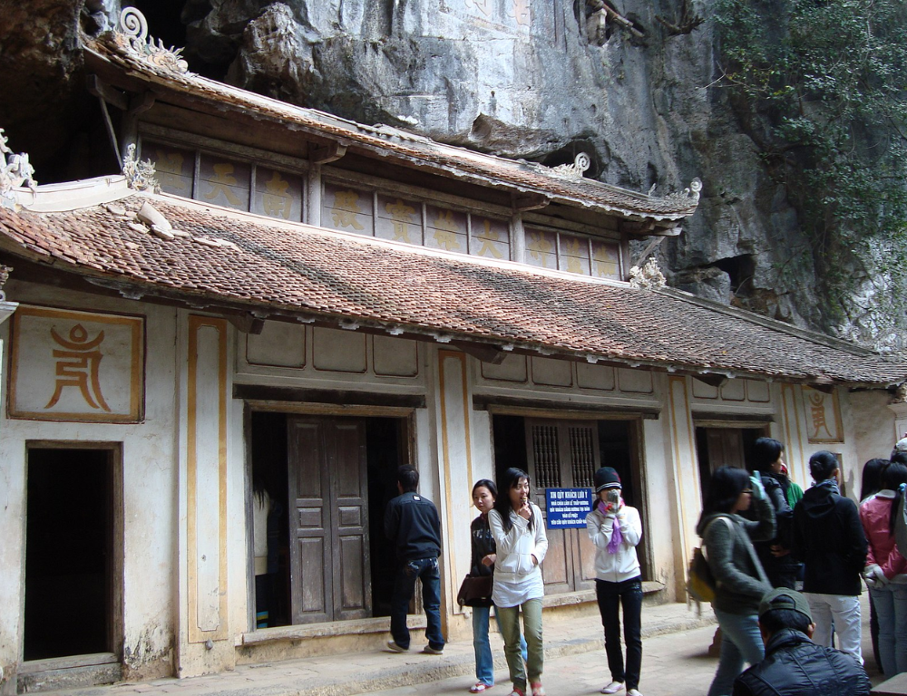 Exploring the Ancient Temples & Pagodas of Ninh Binh