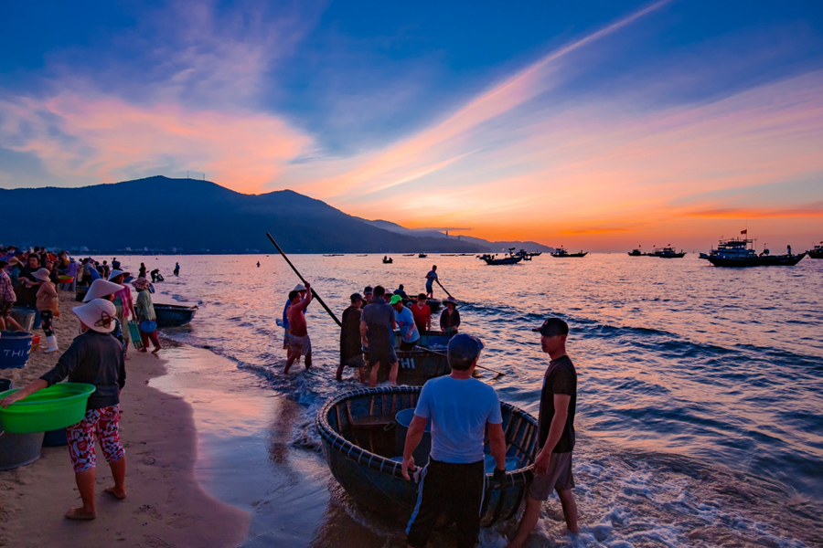 Top 11 Beautiful Da Nang Beaches (Must-Visit)