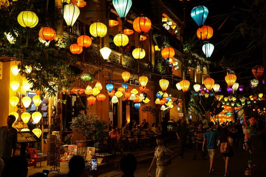 Hoi An Lantern Festival - The Ancient Town’s Most Stunning Event