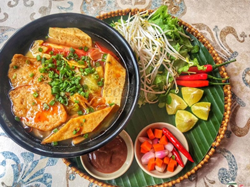 Explore Nha Trang Food: Seafood, Street Food & Local Delights