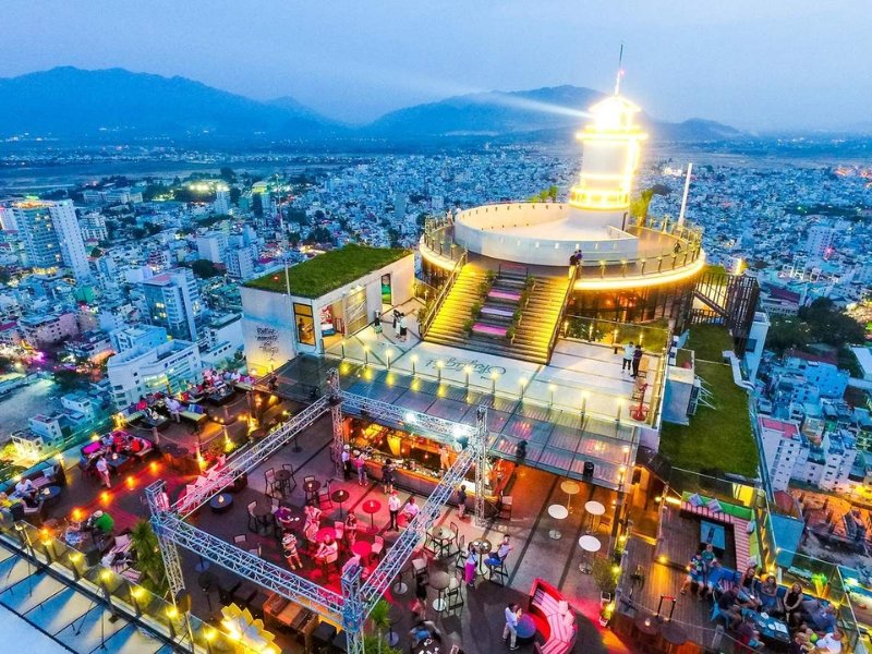 Nha Trang Nightlife: Guide to Top Bars, Clubs, and Markets