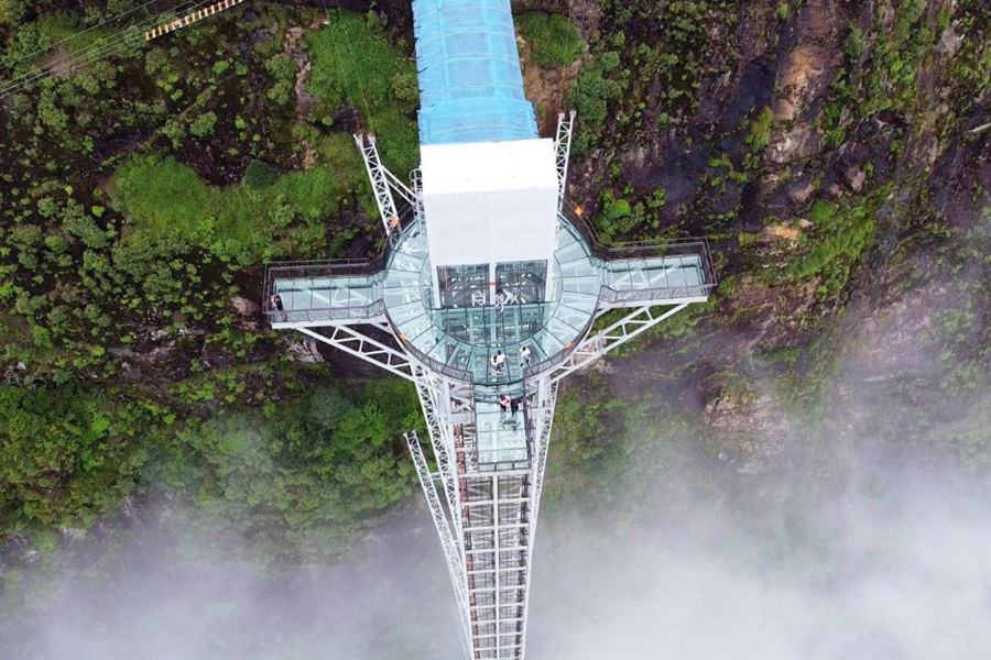 Sapa Glass Bridge - Top Check-in Location In Sapa Highland