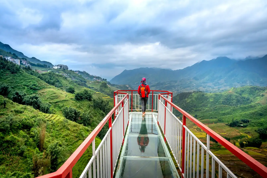 Sapa Glass Bridge - Top Check-in Location In Sapa Highland