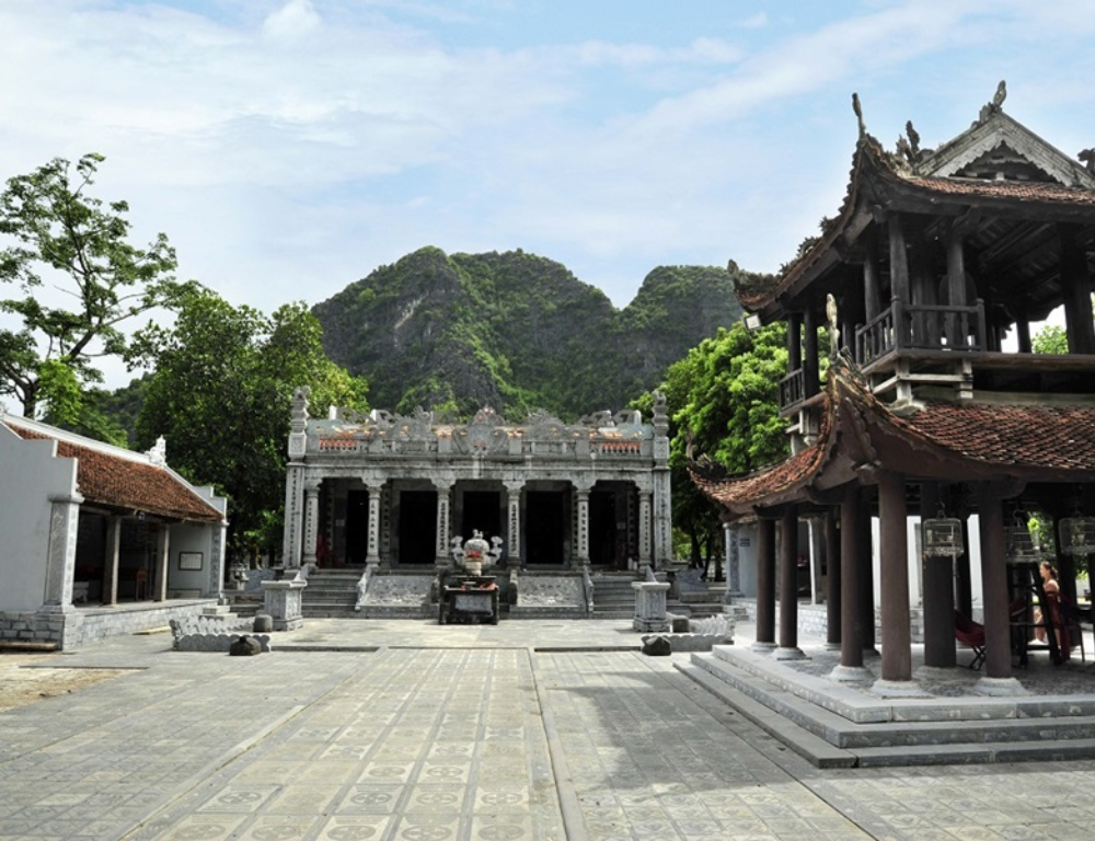 Exploring the Ancient Temples & Pagodas of Ninh Binh