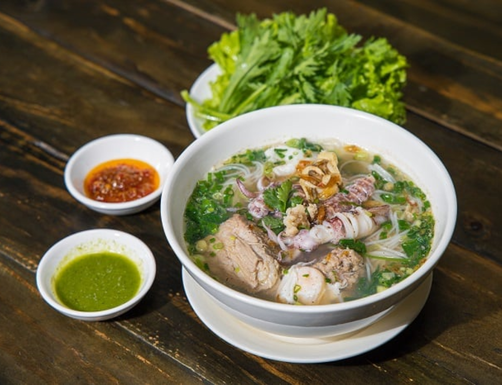 Ho Chi Minh City Street Food: An Ultimate Guide to Eat Like A Local