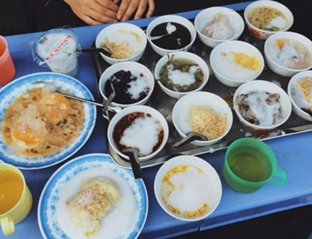 Ho Chi Minh City Street Food: An Ultimate Guide to Eat Like A Local