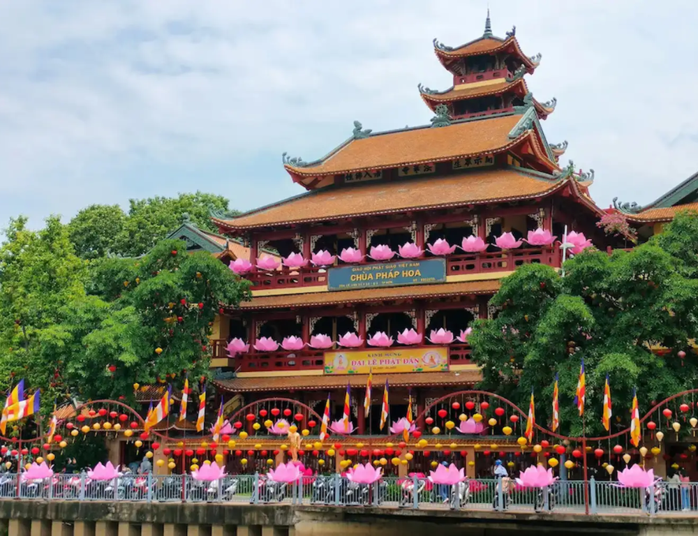 Exploring Ho Chi Minh City's Religious Sites: Temples, Pagodas, and Churches