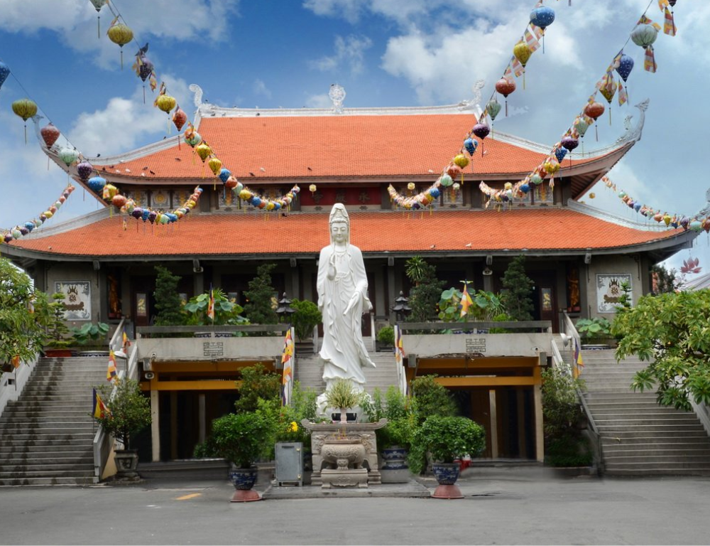 Exploring Ho Chi Minh City's Religious Sites: Temples, Pagodas, and Churches