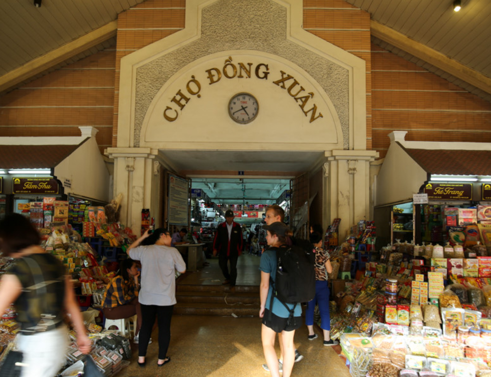 A Guide to Dong Xuan Market: Hanoi's Largest Indoor Market