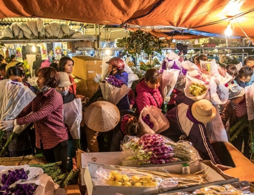 Indulge in Hanoi Street Food: A Foodie's Guide to the Best Bites