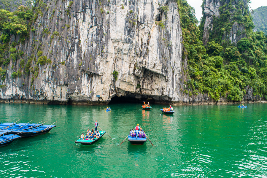 Halong Bay vs Lan Ha Bay