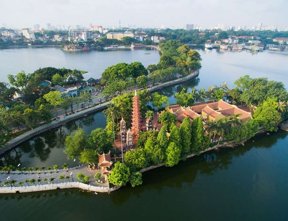 West Lake Hanoi: The Best Time to Visit and What to Expect