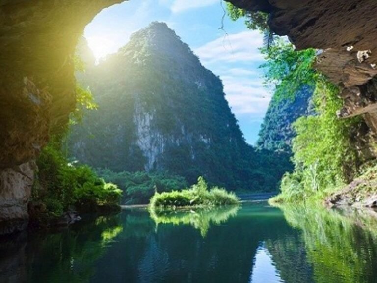 Stunning Son Doong Cave Photos: Explore World’s Largest Cave