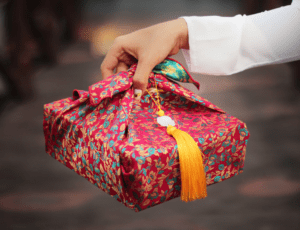 The Art of Vietnamese Gift Giving: A Cultural Guide