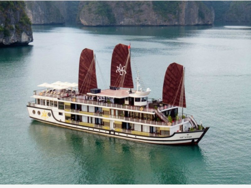 Halong Bay Luxury Cruises: Unforgettable Experiences On The Water