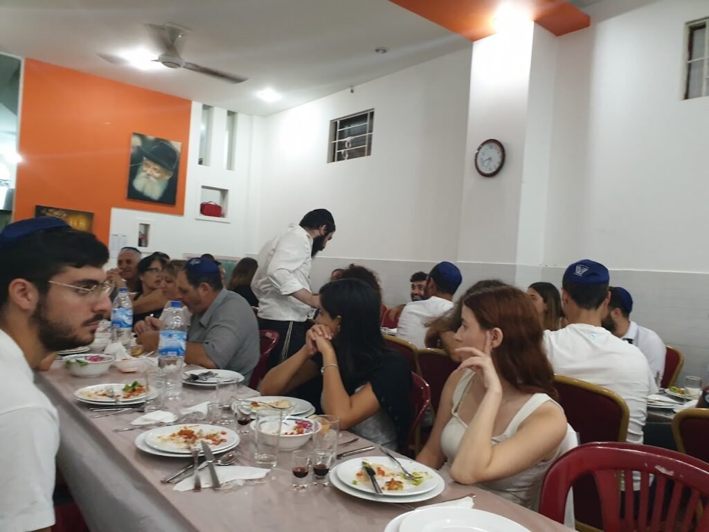 Kosher Food Vietnam: A Guide for Jewish Travelers