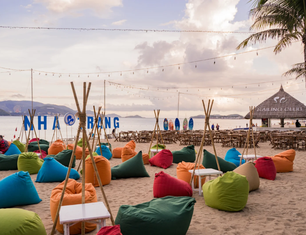 Nha Trang Nightlife: Beach Bars, Clubs, and Live Music