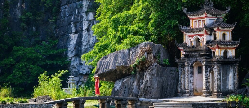 Ninh Binh Vietnam travel for German