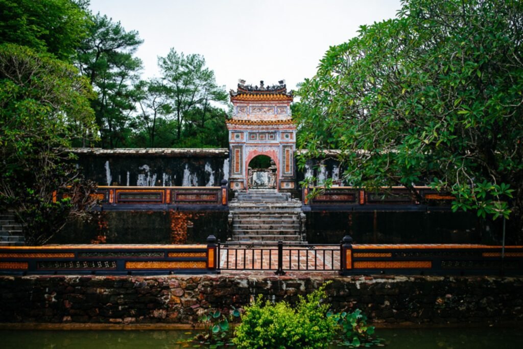 hue itinerary for 5 days
