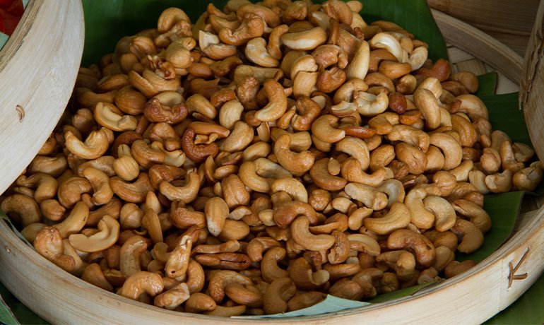How to Spot High-Quality Vietnamese Cashews When Traveling in Vietnam