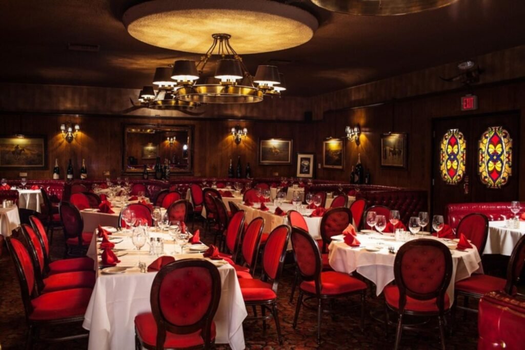 Visiting Historic Restaurants and Enjoying Authentic Royal-Style Settings