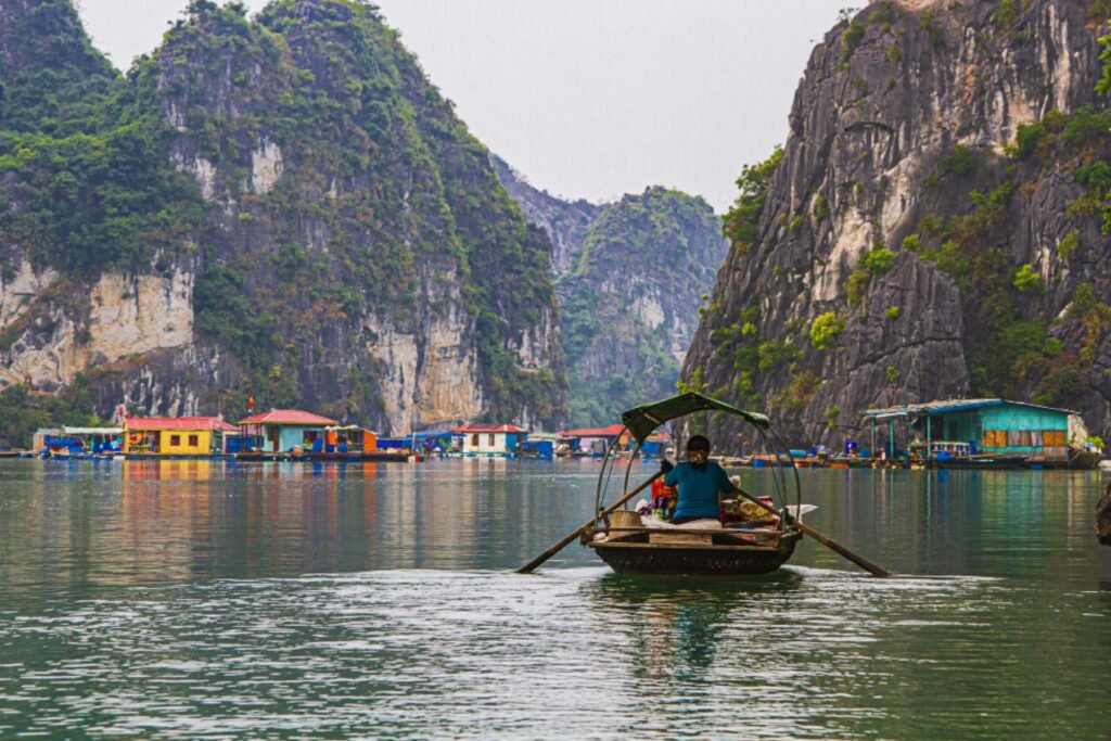 Essential Travel Tips for Canadians Visiting Vietnam