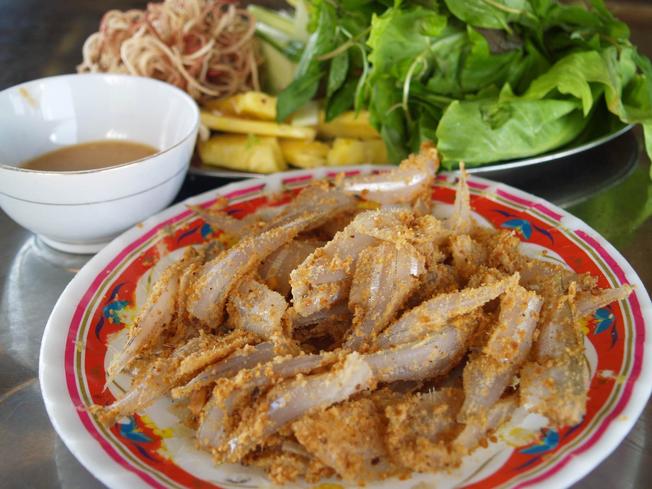Goi Ca Mai (Vietnamese Raw Mai Fish Salad)