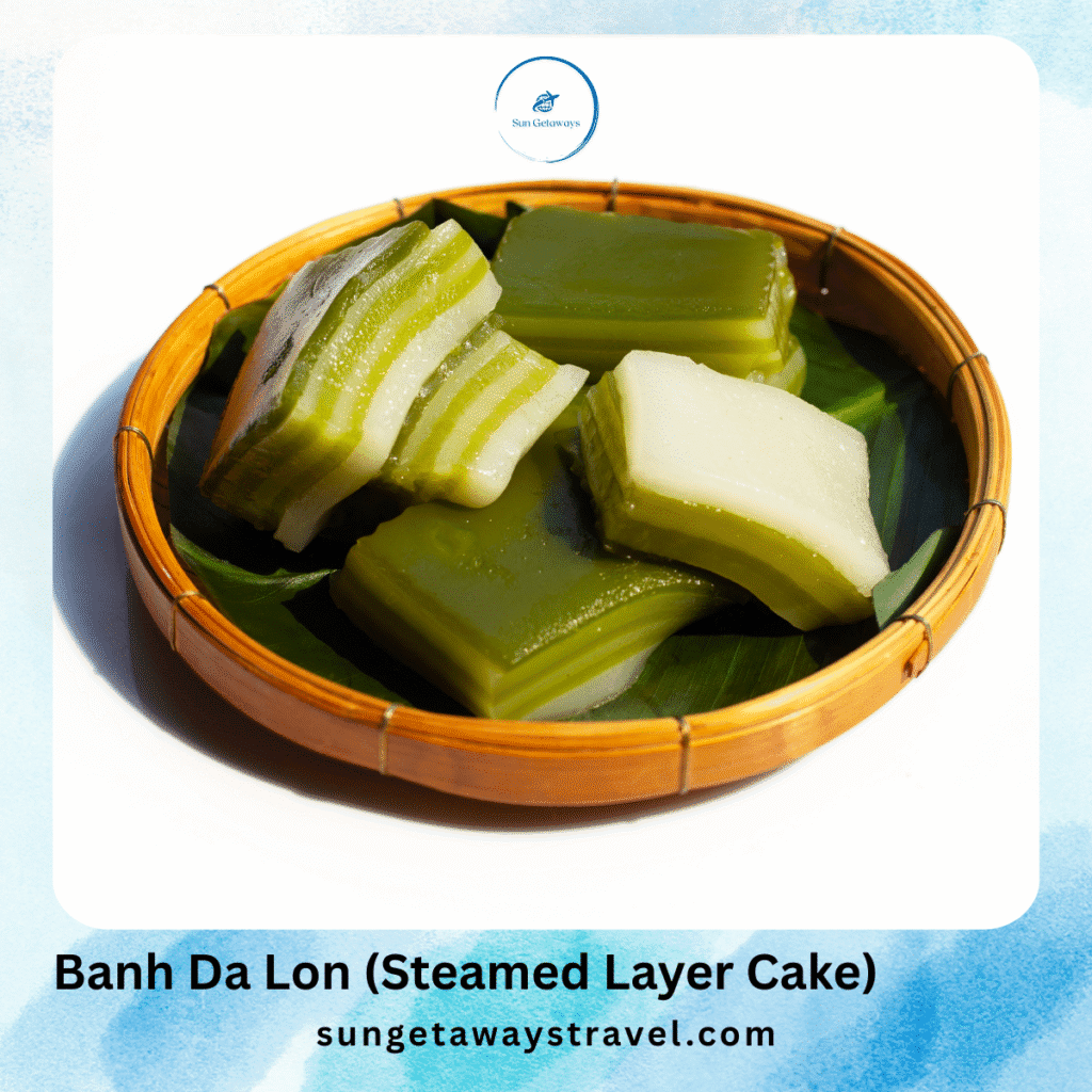 Vietnamese desserts: Banh Da Lon (Steamed Layer Cake)