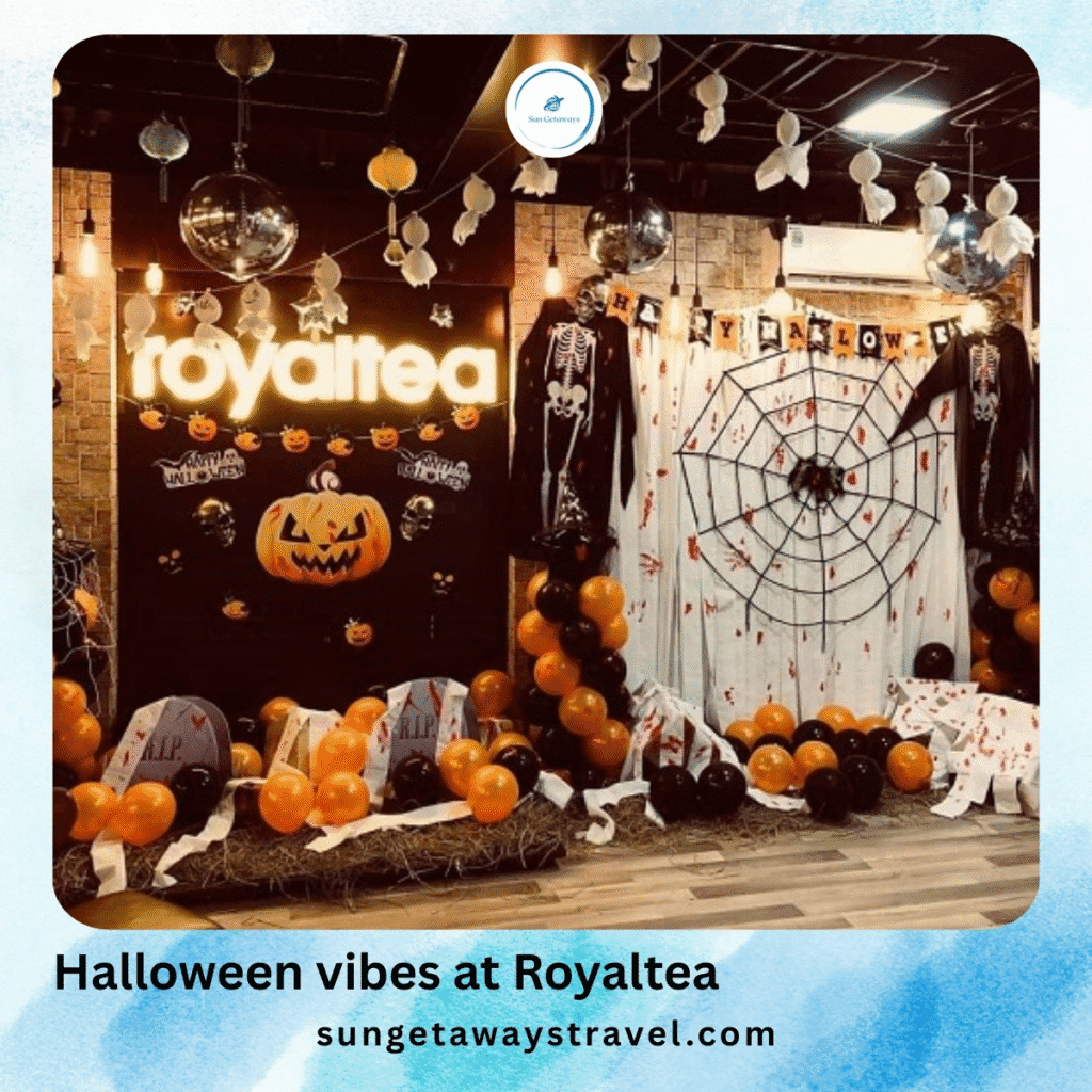 Halloween vibes at Royaltea
