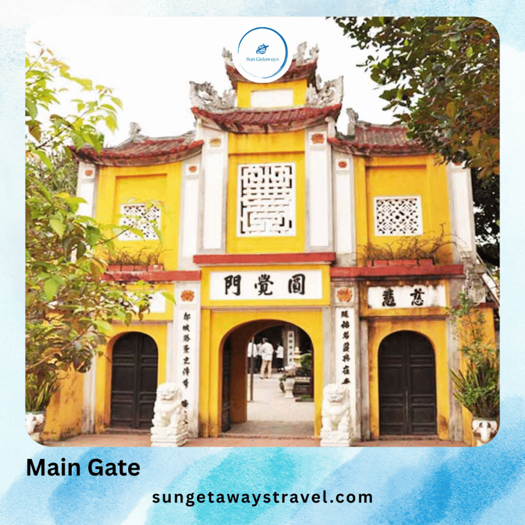 One Pillar Pagoda: The Main Gate