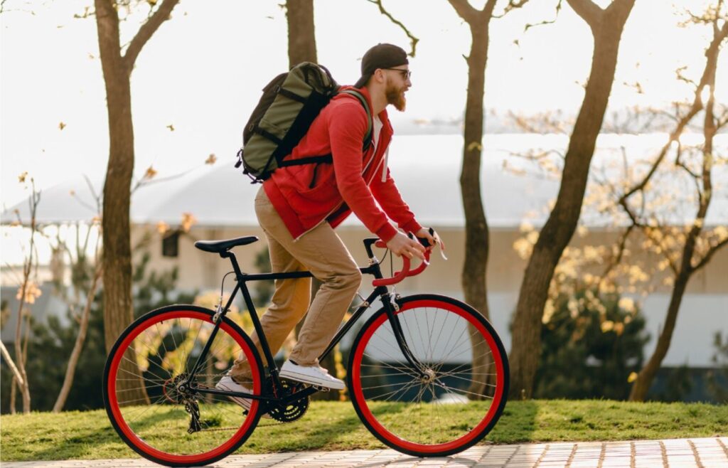 combine hiking with travel