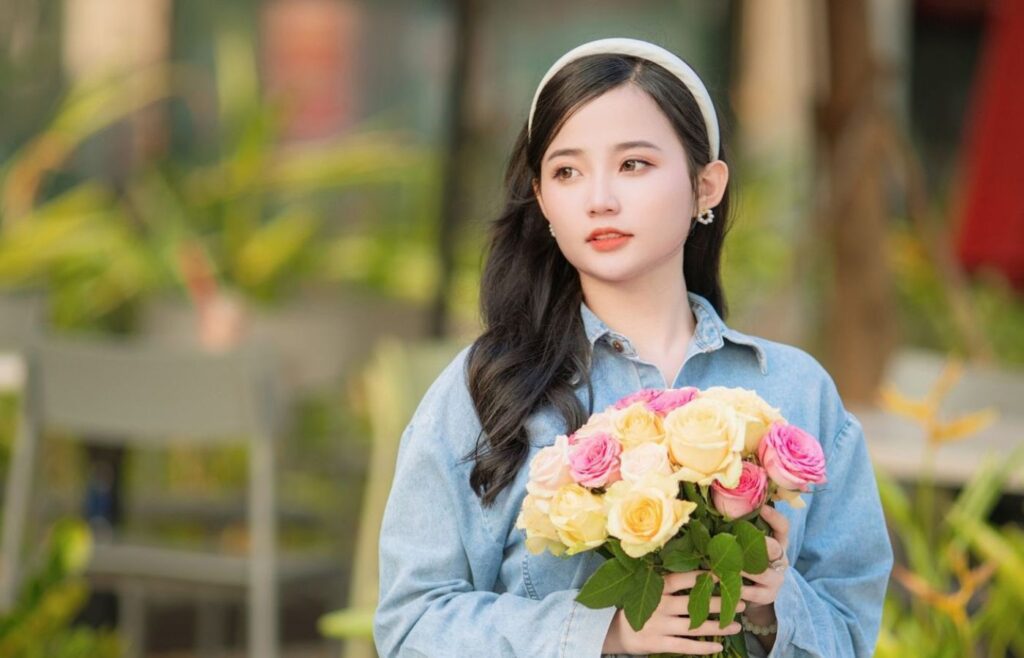 explore the gifts for Vietnamese Women’s Day