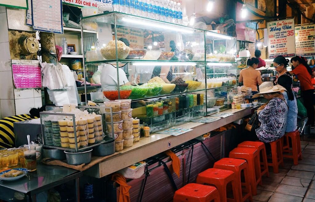 explore the morning local market in Vietnam