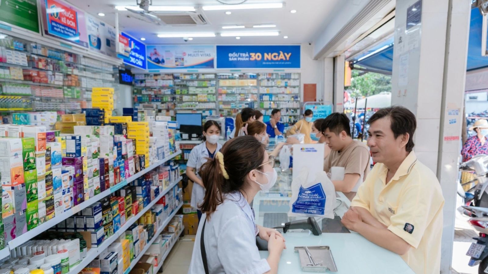 English-speaking pharmacy Vietnam