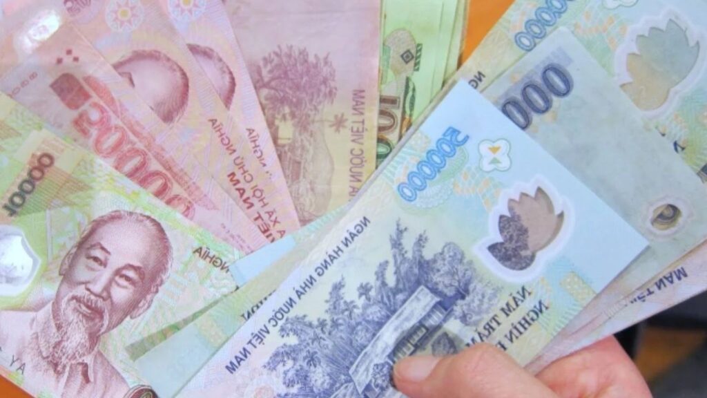 vietnamese cash for travel medicine kit Vietnam