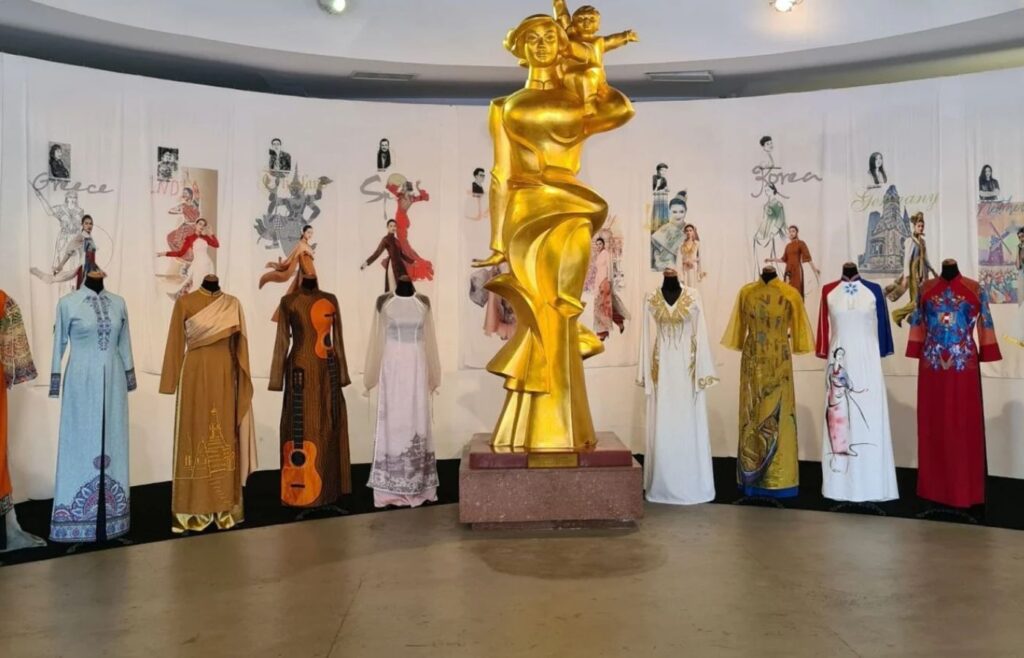 learn about traditional clothings