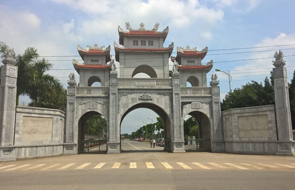 Vietnamese heroines Hai Ba Trung temple