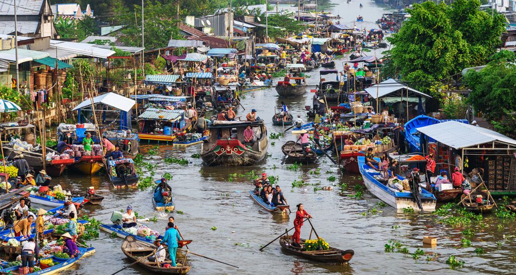 Nga Nam Floating Market (Soc Trang)