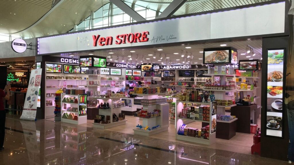 handmade gifts from Vietnam at the airport