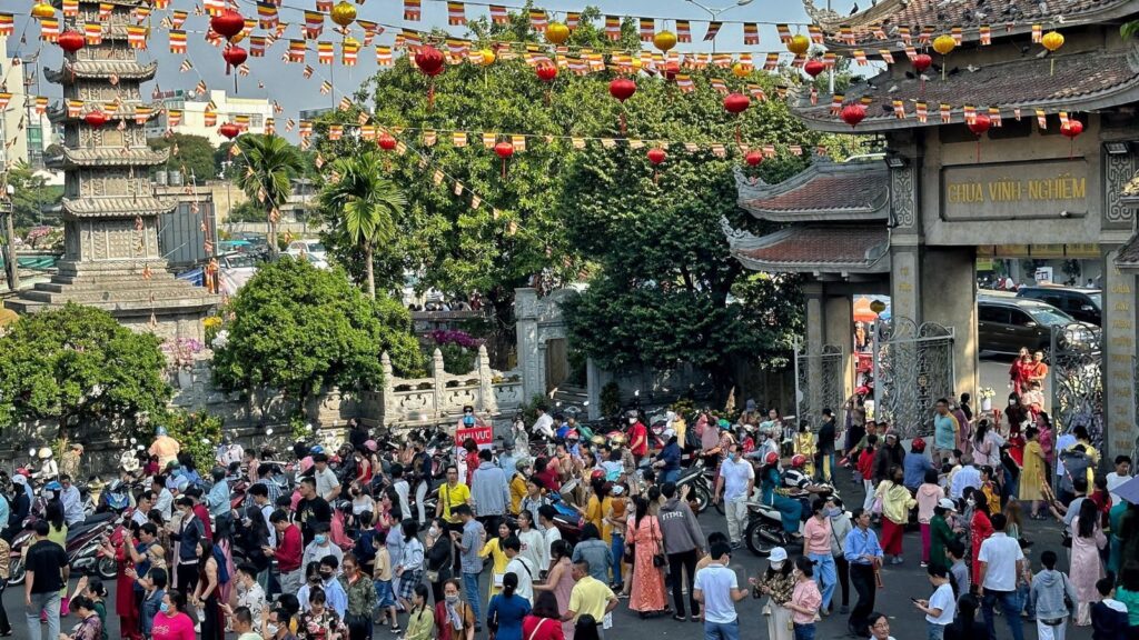 travel tips for enjoying important lunar festivals in Vietnam