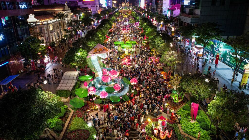 tet holiday in vietnam