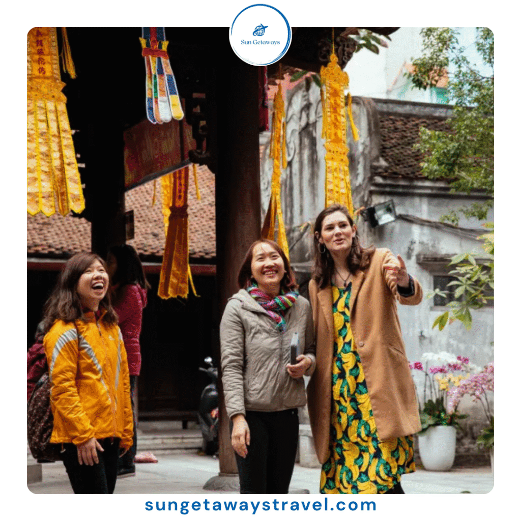 Local Guide vs Tour Guide in Vietnam: Pros and Cons